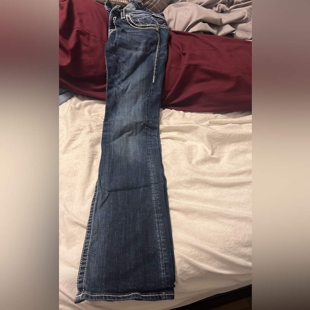 Buckle jeans